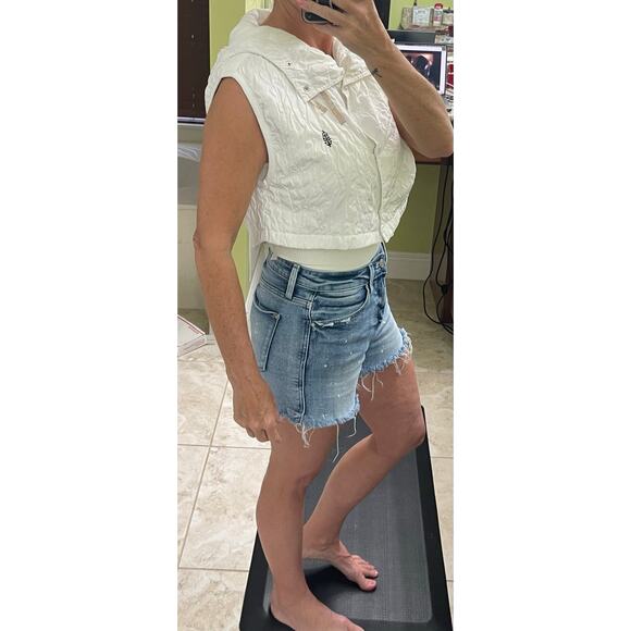 Free People Drift Away Micro Vest white sleeveless puff hoodie crop medium - Picture 2 of 13